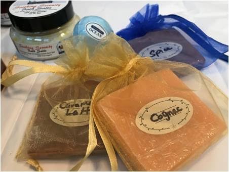 Natural Organic Aromatherapy Spa Gift Set, made from high quality natural and 100% pure organic ingredients to help moisturize and revitalize your skin. 5 PC, Gift Sets for Men!