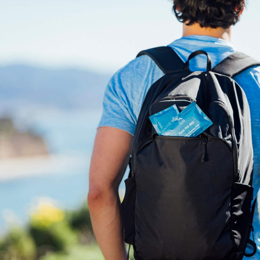 Oars + Alps Cooling Face & Body Wipes, Dual Sided Cleansing Towelettes with Menthol & Ginseng, Dermatologist Tested, Post-Workout & Travel Friendly, 14 Count