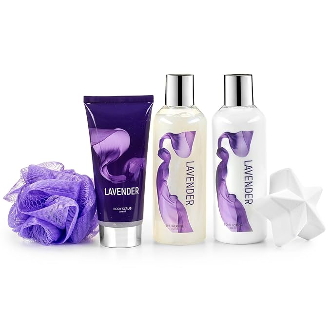Freida & Joe Fragrance Bath & Body Collection Gift Box, Includes Shower Gel, Body Lotion, Body Scrub, Bath Bomb & Sponge (Lavender)