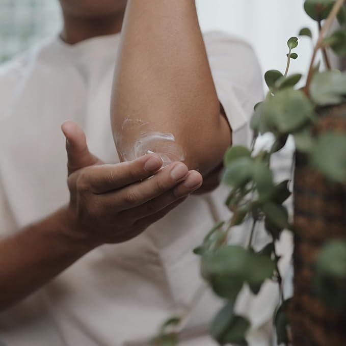 Bali Soap - Musky Vanilla & Creamy Chocolate - Mix Set of 2 - Nourishing and Extra Moisturizing Body Butter For Dry Skin - Enriched with Cocoa Butter, Olive Oil, Aloe Vera and Vitamin E - 7 oz each