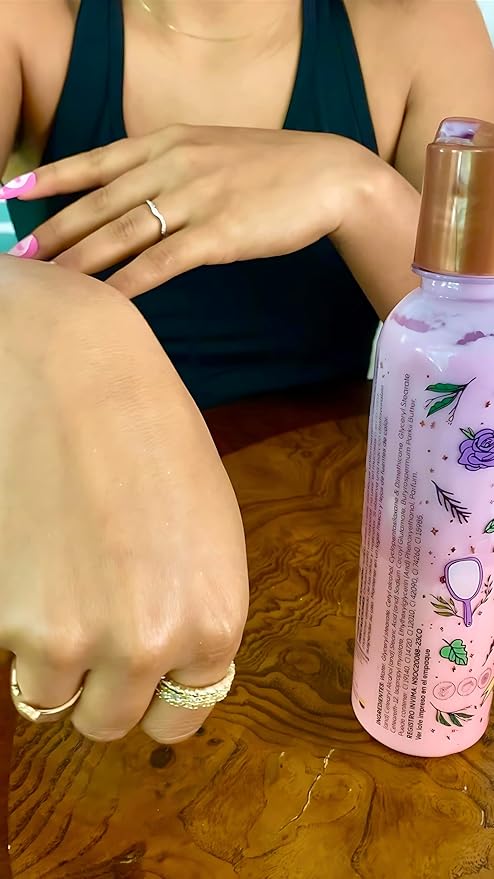 Body Butter with Seductive Smell and Delicate Glowing Effect for Dry Skin - Mantequilla Corporal con Olor Seductor y Delicado Efecto Brillante para Piel seca - 240ml