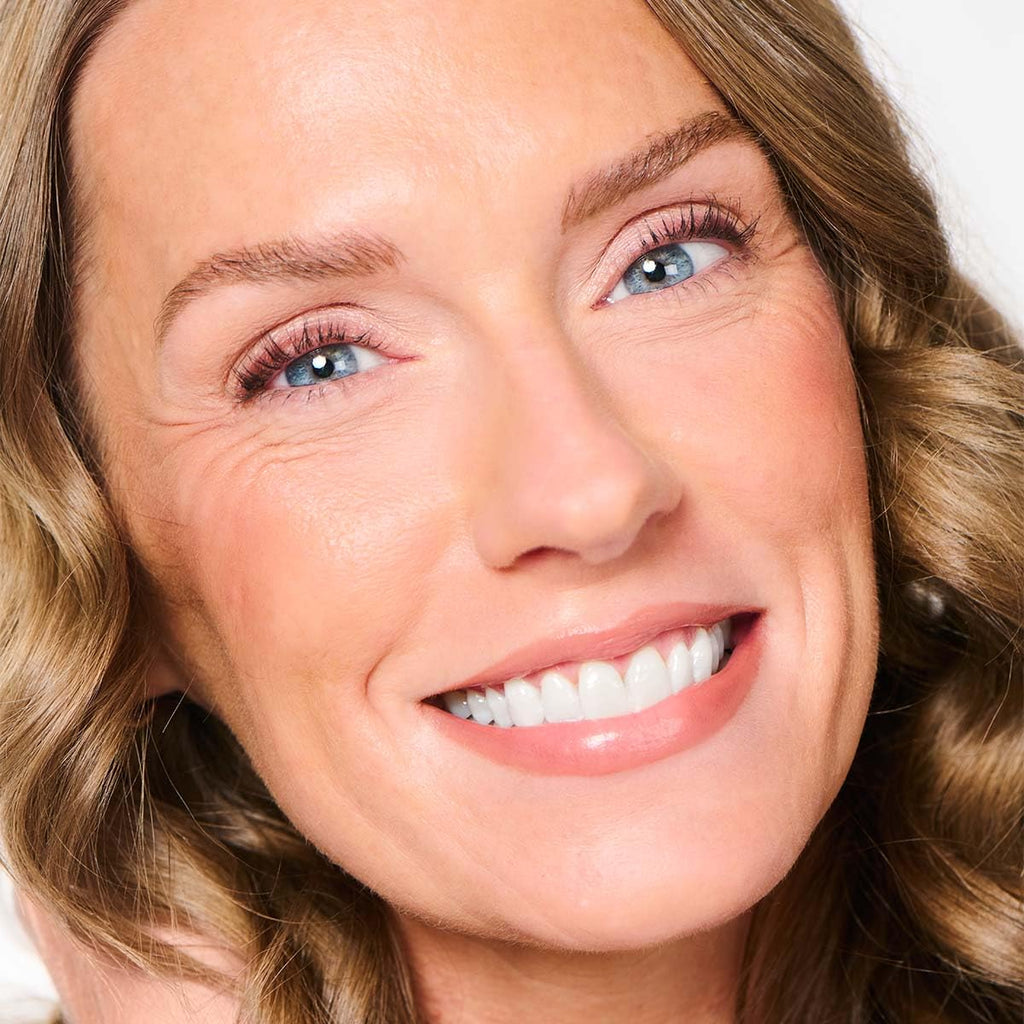 Effortless Lips 3-in-1 everyday sheer-buildable lip formula (Daisy, 0.06oz)