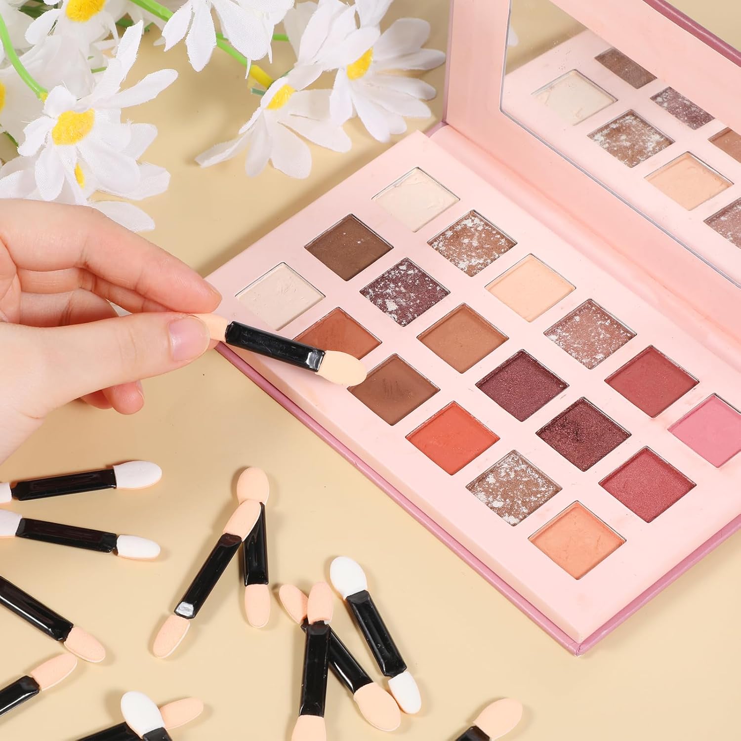 50 Pcs Disposable Eyeshadow Applicators Makeup Applicator Sticks Black Eye Shadow Applicators Dual Sides Disposable Eyeshadow-Applicators for Women Cosmetic Tool