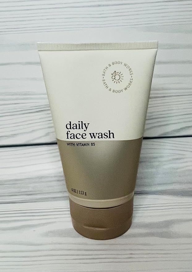 Bath and Body Works Face Essentials Daily Face Wash With Vitamin B5 4 Ounces