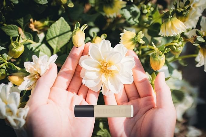 Cuccio Naturale Revitalizing Roll-on Cuticle Oil Vanilla Bean & Sugar 10ml