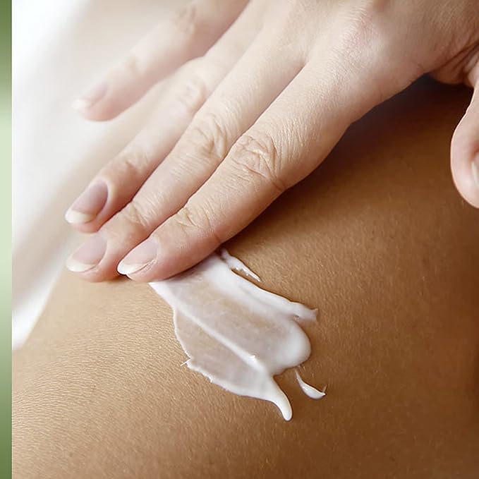 Vaseline Intensive Care Body Lotion for Dry Skin Soothing Hydration Lotion Made with Ultra-Hydrating Lipids + 1% Aloe Vera Extract to Refresh Dehydrated Skin 20.3 oz, Pack of 3