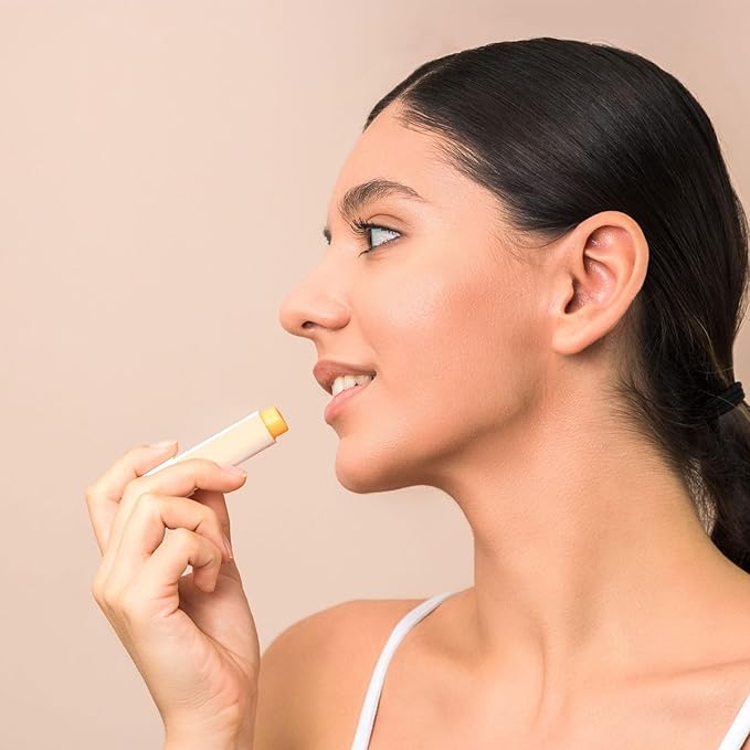 Lip Balm Tubes with Filling Tray and Spatula, 100PCS 5ml Lip Balm Containers with White Caps, DIY Lip Care Balms Making Tray and Spatula for Women Girl Cosmetics Makeup (White)