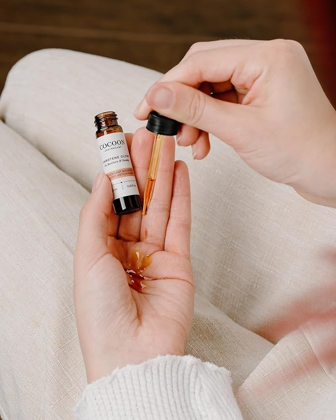 0.25 fl oz Carotene Glow Antioxidant Booster, Ecocert Cosmos Natural | Antioxidant Booster For mature, dull, dry, or dehydrated skin | Rosehip, Sea Buckthorn, Pomegranate & Frankincense CO2