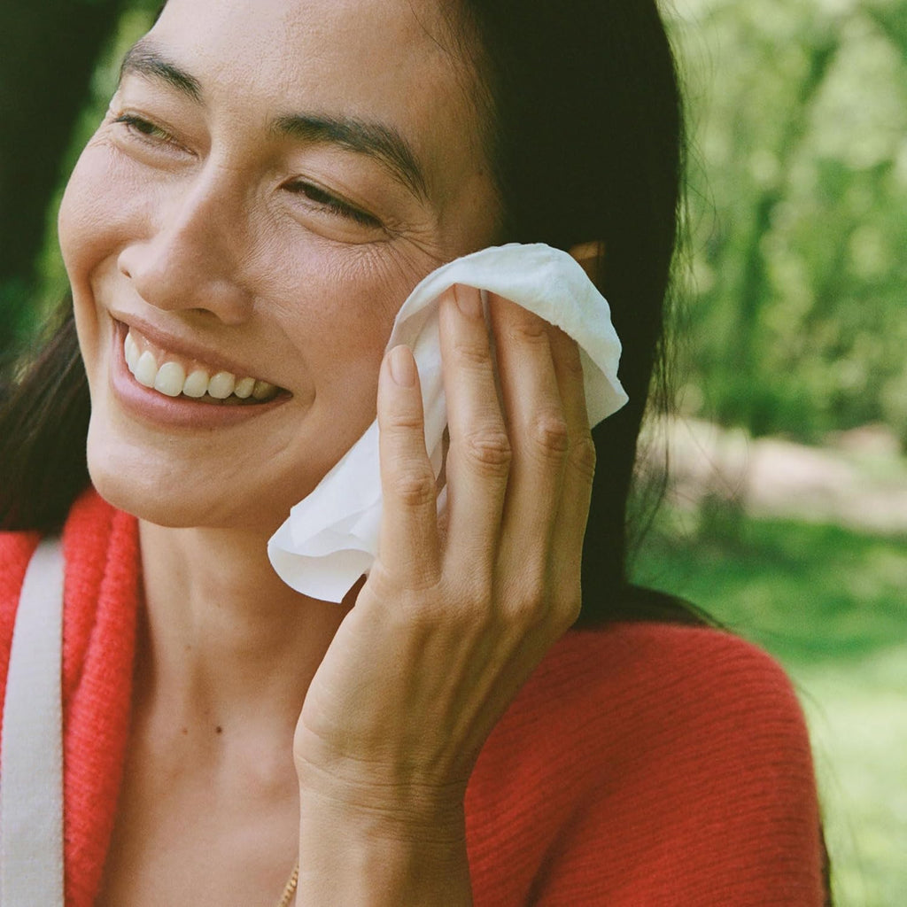 Ursa Major Essential Face Wipes | Natural, Biodegradable, Cruelty-Free | Cleanse, Exfoliate, Soothe and Hydrate | Individually Wrapped | 20 Count