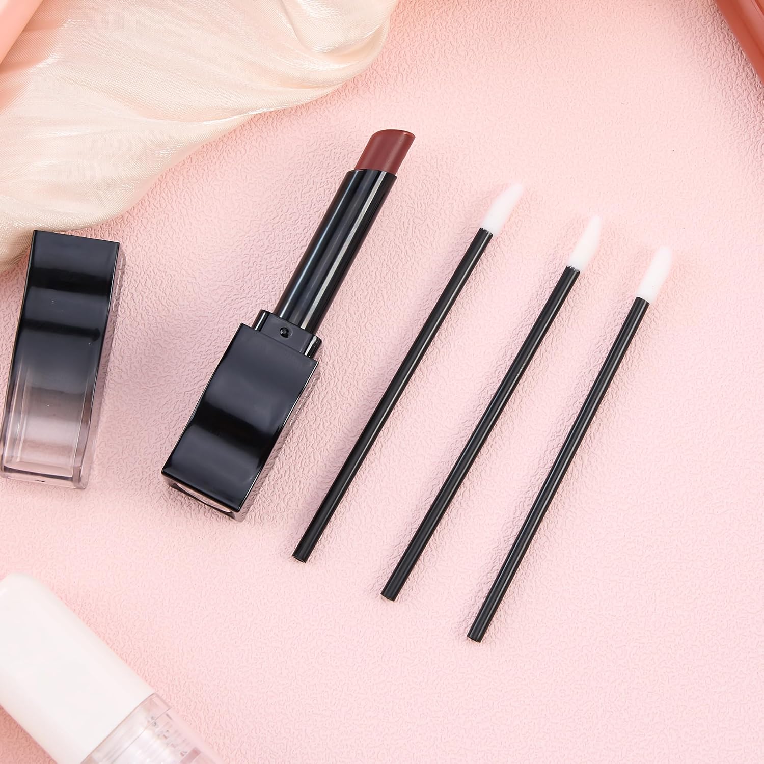 Lip Applicators Disposable - 1800 Pcs Black Lip Brush & Mascara Wands for All Types of Lipsticks, Makeup, Eyebrow Drawing, Lip Coloring & Eyelash Care with Smooth Rod Body & Soft Fibers