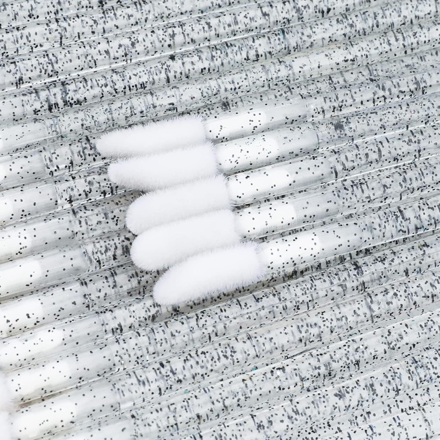 100PCS Glitter Crystal Lip Brush, Disposable Lip Brushes Lip Gloss Applicators Lipstick Gloss Wands Applicator Perfect Makeup Tool Kits (Black)